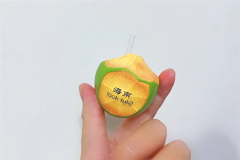 贴持续上新 冰箱上的琼岛风物AG真人旗舰厅海南文创冰箱(图5) 贴持续上新 冰箱上的琼岛风物AG真人旗舰厅海南文创冰箱(图5)